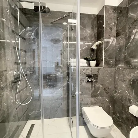 아파트 Carbona Royal 1.11